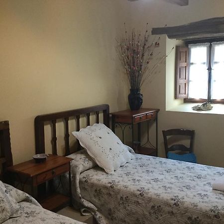 Hotel Rural El Lagar De Las Medulas Orellan ภายนอก รูปภาพ