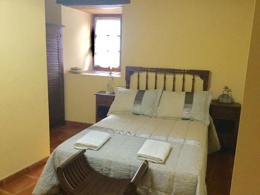 Hotel Rural El Lagar De Las Medulas Orellan ภายนอก รูปภาพ