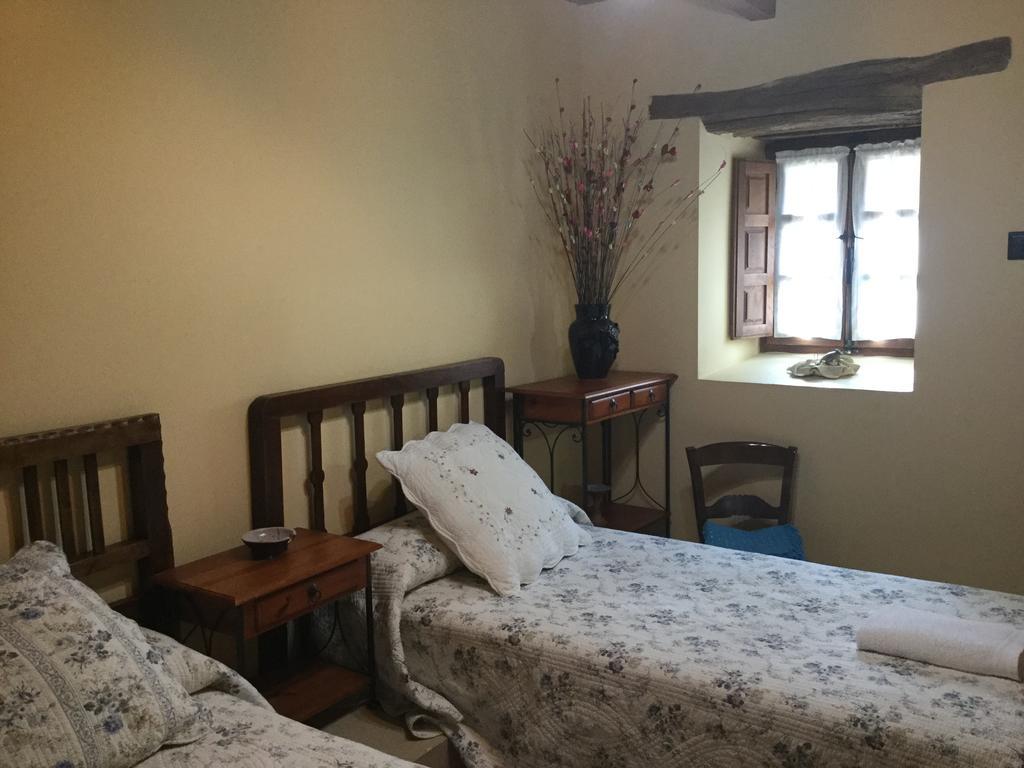 Hotel Rural El Lagar De Las Medulas Orellan ภายนอก รูปภาพ