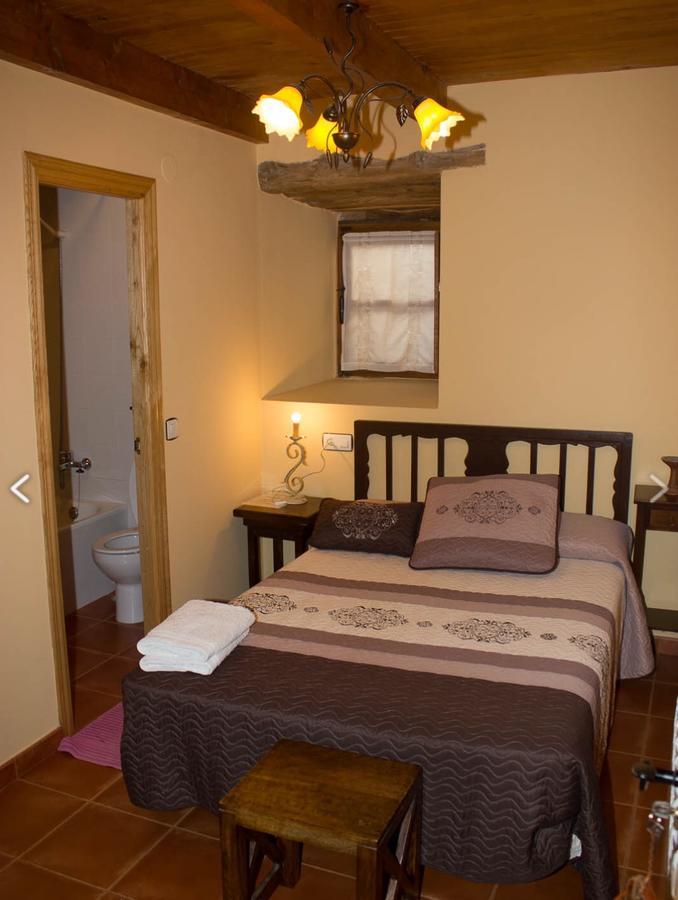 Hotel Rural El Lagar De Las Medulas Orellan ภายนอก รูปภาพ