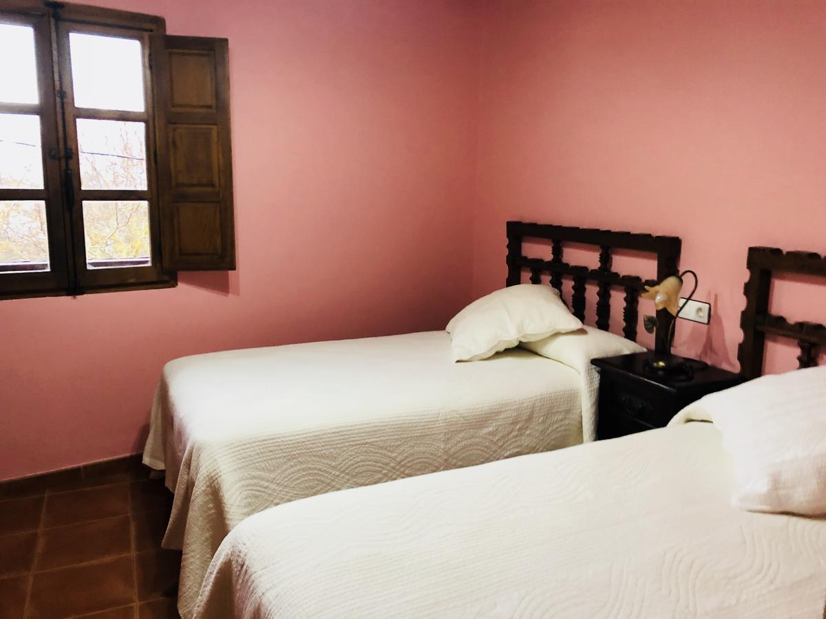 Hotel Rural El Lagar De Las Medulas Orellan ภายนอก รูปภาพ