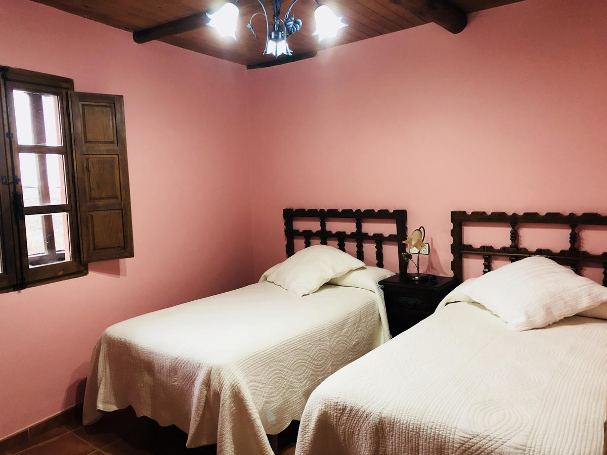 Hotel Rural El Lagar De Las Medulas Orellan ภายนอก รูปภาพ