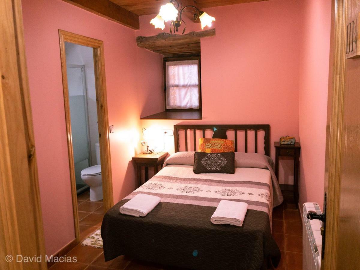 Hotel Rural El Lagar De Las Medulas Orellan ภายนอก รูปภาพ