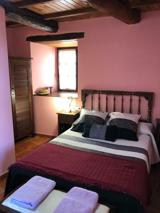 Hotel Rural El Lagar De Las Medulas Orellan ภายนอก รูปภาพ